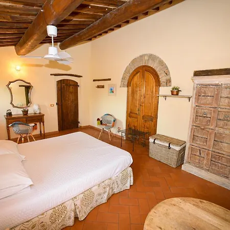 Alojamento de Turismo Rural Macinello Montefiridolfi